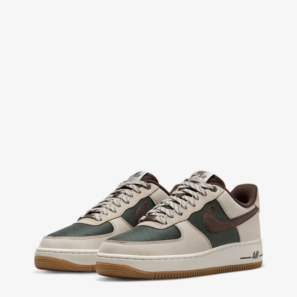 Men's Nike Air Force 1 Sneakers in Cream Green and Brown Size 13